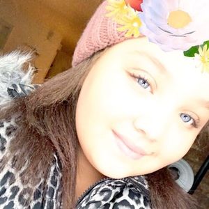 Meet your Posher, Isabella